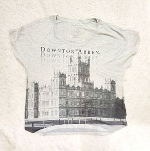 DOWNTOWN ABBY FASHION TSHIRT